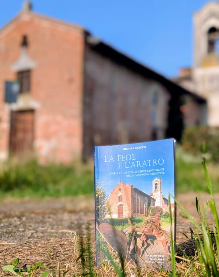 la copertina del libro e la chiesa da cui è stata tratta